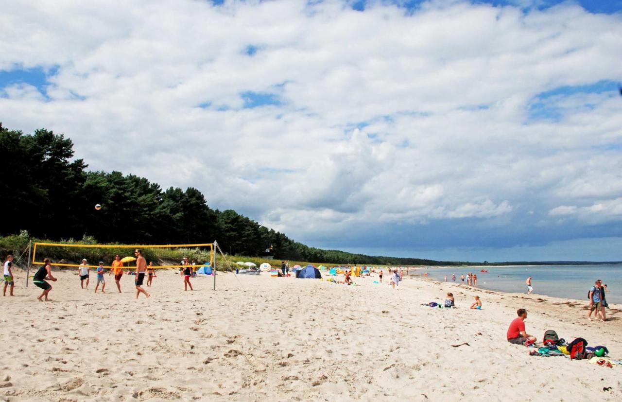 Ferienhaus Zum Boddenstrand Mit Ka Groß Zicker Exteriör bild