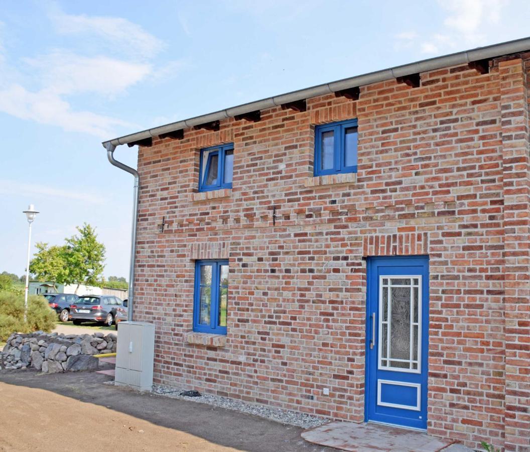 Ferienhaus Zum Boddenstrand Mit Ka Groß Zicker Exteriör bild