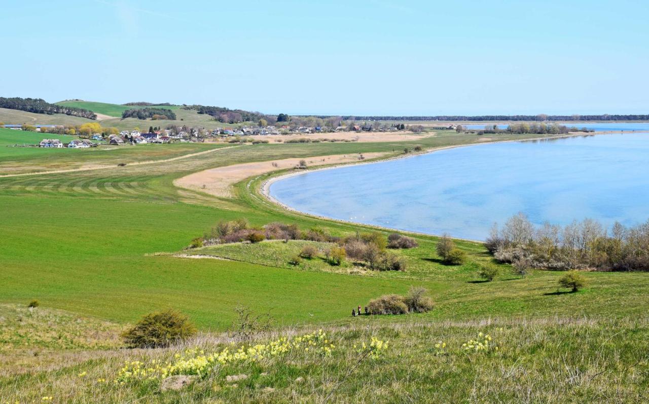 Ferienhaus Zum Boddenstrand Mit Ka Groß Zicker Exteriör bild