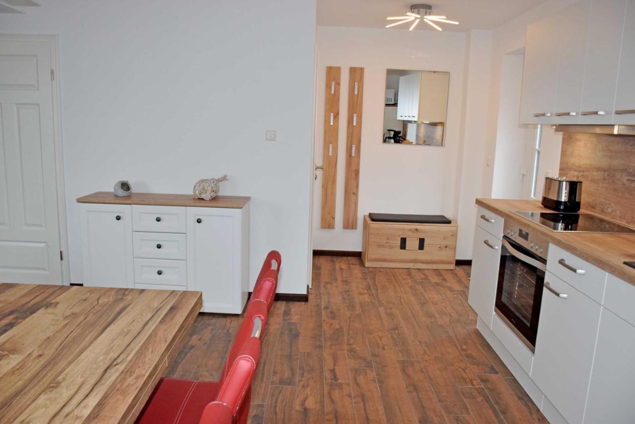 Ferienhaus Zum Boddenstrand Mit Ka Groß Zicker Exteriör bild