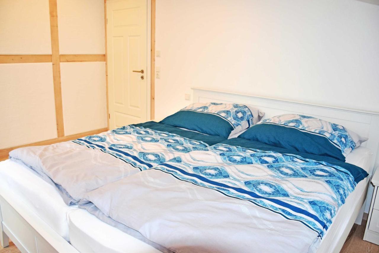 Ferienhaus Zum Boddenstrand Mit Ka Groß Zicker Exteriör bild