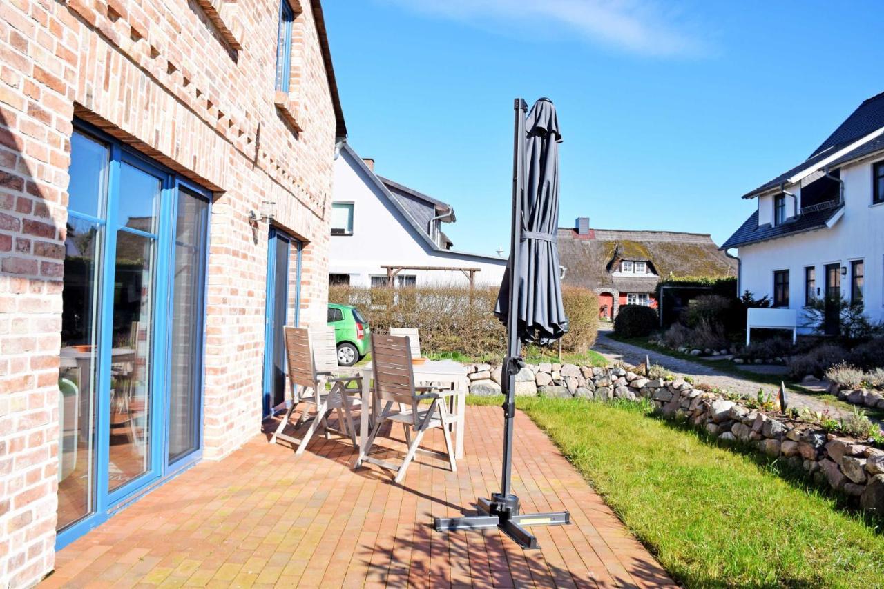 Ferienhaus Zum Boddenstrand Mit Ka Groß Zicker Exteriör bild