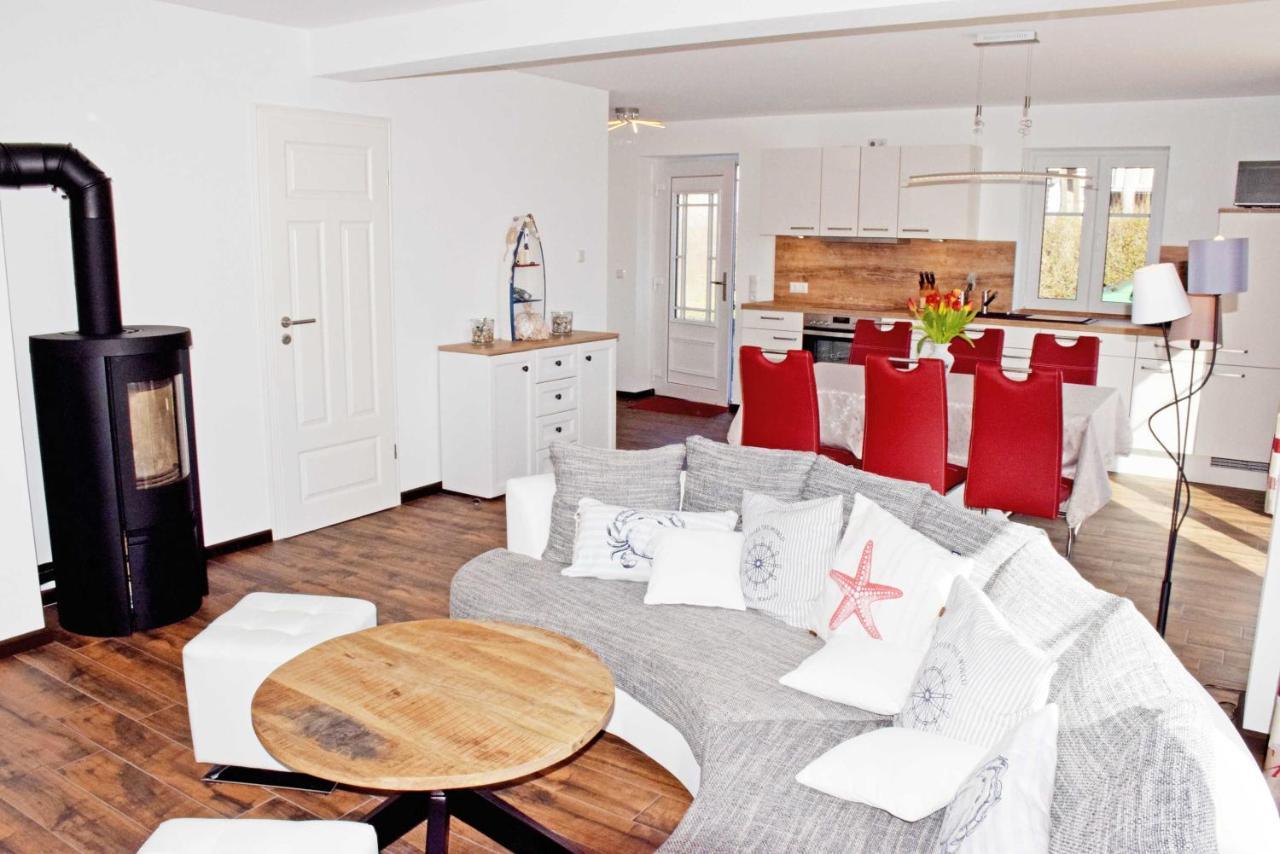 Ferienhaus Zum Boddenstrand Mit Ka Groß Zicker Exteriör bild